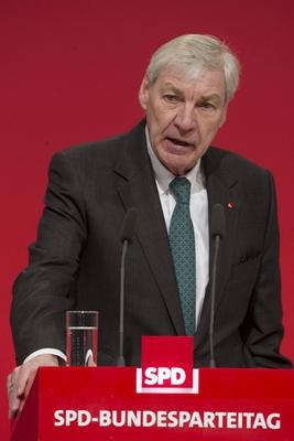 Bildnummer: 60727137  Datum: 15.11.2013  Copyright: imago/Sven SimonMichael SOMMER, DGB-Vorsitzender, Vorsitzender Deutscher Gewerkschafts-Bund, spricht ein Grusswort, Politik, SPD Bundes-Parteitag, vom 14.-16.11.2013 in Leipzig/ M E S S E L E I P Z I G/ Deutschland. ? People Politik Bundesparteitag Portr?t xns x0x 2013 hoch SPD Sozialdemokratische Partei Deutschlands Sozis Sozialdemokr Rede Ansprache speech SPD Politiker Sozialdemokratische Partei Deutschlands Politik Politics Parteitag party conference party congress party convention Partei party  60727137 Date 15 11 2013 Copyright Imago Sven Simon Michael Summer DGB Chairman Chairman German Union Confederation speaks a Greeting politics SPD Confederation Party of 14 16 11 2013 in Leipzig M e S S e l e I P Z I G Germany  Celebrities politics Federal Party Portrait xns x0x 2013 vertical SPD Socialist Party Germany Sozis  Speech Speech Speech SPD Politicians Socialist Party Germany politics POLITICS Party Party Conference Party Congress Party Convention Party Party-stock-photo
