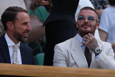 SIR GARETH SOUTHGATE I SIR DAVID BECKHAM W TRAKCIE PIERWSZEJ RUNDY NA WIMBLEDON 2025-stock-foto