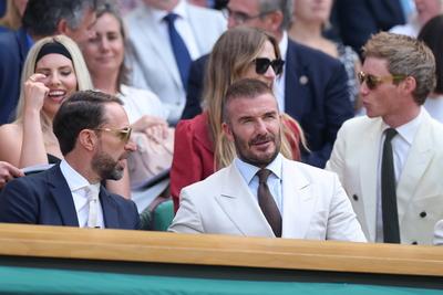 SIR GARETH SOUTHGATE I SIR DAVID BECKHAM W TRAKCIE PIERWSZEJ RUNDY NA WIMBLEDON 2025-stock-foto