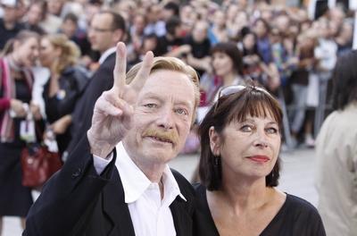 77/ Otto Sander & Monika Hansen, bei der Inglourious Basterds FilmPremiere im Berliner Theater am Potsdamer Platz, Peace-stock-foto
