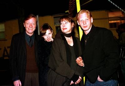 1/ Portrait 95: Otto Sander, Meret Becker, Monika Hansen, Ben Becker (v.li.n.re.), Familie, Familienfoto, Schauspielerfa-stock-foto