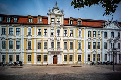 Magdeburg im Bundesland Sachsen-Anhalt; der Landtag von Sachsen-Anhalt am Domplatz Magdeburg *** Magdeburg in the state-stock-foto