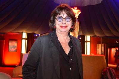 Monika Hansen Ankunft zur Urauffuehrung im TIPI am Kanzleramt Dee Frost Welt Lieder von Georgette-stock-foto