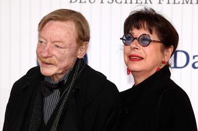 85/ Kino: Otto Sander (l, Schauspieler) und Ehefrau Monika Hansen bei der Verleihung des Deutschen Filmpreises (Lola) am-stock-photo