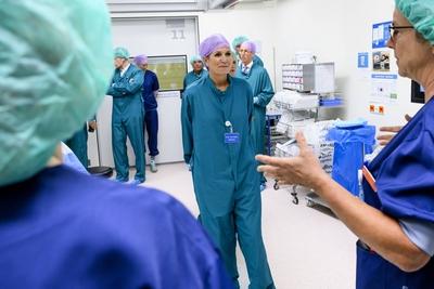 Queen Máxima pays working visit to Radboud University Medical Center, Nijmegen, The Netherlands-stock-foto