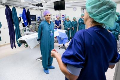 Queen Máxima pays working visit to Radboud University Medical Center, Nijmegen, The Netherlands-stock-foto