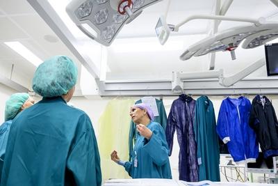 Queen Máxima pays working visit to Radboud University Medical Center, Nijmegen, The Netherlands-stock-foto