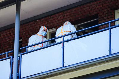 Polizeieinsatz nach Toetungsdelikt in Hamburg-Bramfeld, 01.07.2025-stock-foto