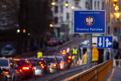 Grenzschild zu Polen, aufgenommen an der deutsch-polnischen Grenze in Goerlitz, 04.04.2020. In der Nacht vom 14.03. zum-stock-foto
