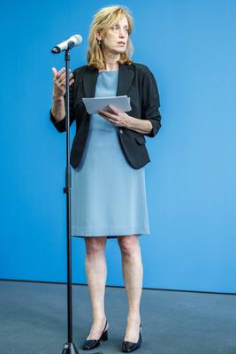 Pressekonferenz mit Karin Prien (CDU), Bundesfamilienministerin-stock-foto