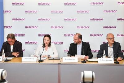 Berlin, Deutschland, 02.07.2025: Haus der Bundespressekonferenz: Jahresbilanzpressekonferenz: Misereor und Katholische Z-stock-foto
