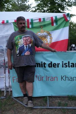 Berlin GER, Berlin,20231022, Berlin, Solidarit?tskundgebung , Demo, Die Botschaft muss geschlossen werden, Podbielskiall-stock-photo