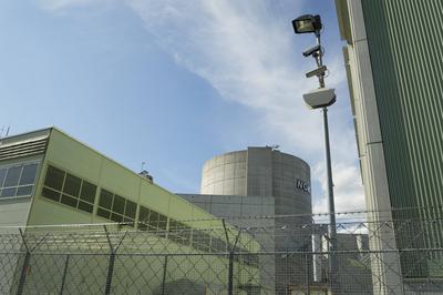 ATOMKRAFTWERK BEZNAU Das 1969 und 1972 in Betrieb genommene Kernkraftwerk Beznau KKB des Energiekonzerns Axpo Holding mi-stock-foto