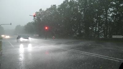 Heftige Gewitter und Unwetter beenden die Hitzewelle in Westdeutschland. Fr?her als geplant zogen Unwetter ?ber Westdeut-stock-foto