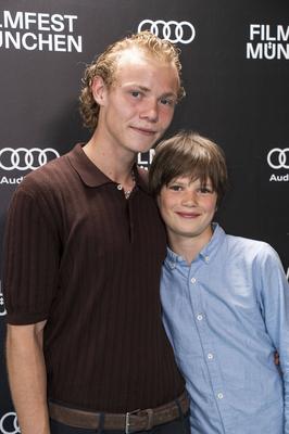 Jona Levin Nicolai, Sammy Schrein-stock-foto