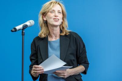 Pressekonferenz mit Karin Prien (CDU), Bundesfamilienministerin-stock-foto