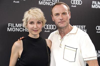 Julia Koschitz, Mark Waschke-stock-foto