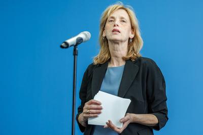 Pressekonferenz mit Karin Prien (CDU), Bundesfamilienministerin-stock-foto