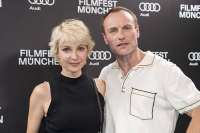Julia Koschitz, Mark Waschke-stock-foto