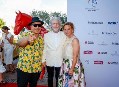 Lou Bega, Julia Becker (Funke Media Gruppe), Dr. Hermann B?hlbecker (Alleininhaber Lambertz) bei der Er?ffnung CHIO 2025-stock-foto