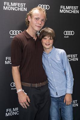Jona Levin Nicolai, Sammy Schrein-stock-foto