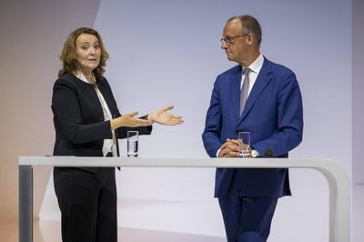 Bankwirtschaftliche Tagung - BK Friedrich Merz-stock-foto