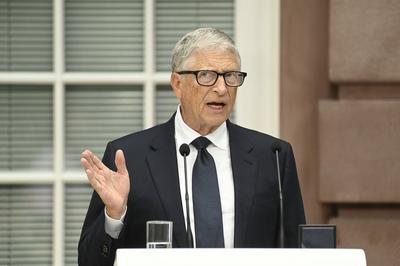 Bill Gates bei der Ehrung mit dem Rathenau Preis in Berlin-stock-photo
