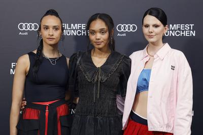 Salber Lee Williams, Sira-Anna Faal, Ruby O. Fee-stock-foto