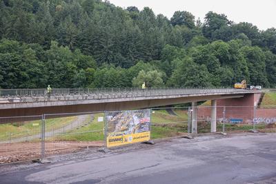 Abrissarbeiten der Talbr?cke bei Bad-K?nig-Zell-stock-foto