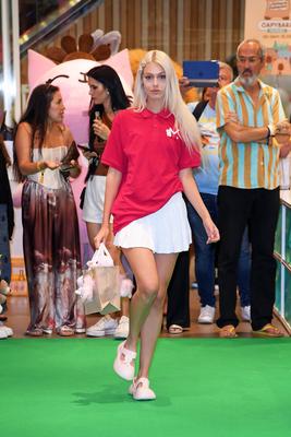 Daniela Djokic beim WALK of Mumuso in der Mall of Berlin im Rahmen der Berlin Fashion Week SS26 (Fr?hling / Sommer 2026)-stock-foto