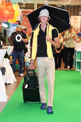 Moritz R?diger beim WALK of Mumuso in der Mall of Berlin im Rahmen der Berlin Fashion Week SS26 (Fr?hling / Sommer 2026)-stock-foto