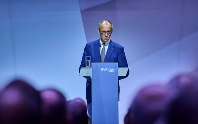 Bankwirtschaftliche Tagung - BK Friedrich Merz-stock-foto