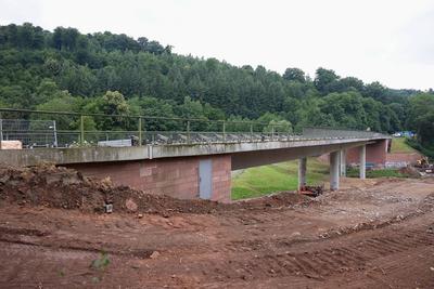 Abrissarbeiten der Talbr?cke bei Bad-K?nig-Zell-stock-foto