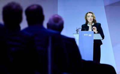 Bankwirtschaftliche Tagung - Marija Kolak-stock-foto