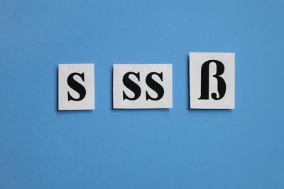 22.12.2017, Rechtschreibung mit s, doppel-s und ?, Buchstaben, Rechtschreibung, Rechtschreibreform, schreiben, s, doppel-stock-foto