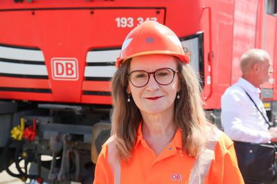 Premiere f?r Zukunftstechnologie im Schieneng?terverkehr - Pressetermin.-stock-foto