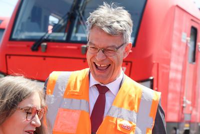 Premiere f?r Zukunftstechnologie im Schieneng?terverkehr - Pressetermin.-stock-foto
