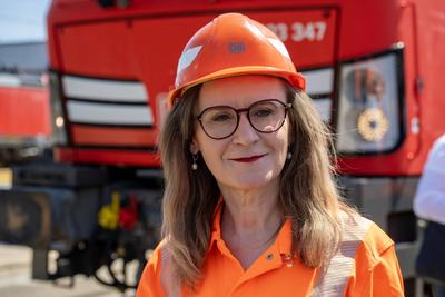 Testbetrieb einer automatisierten Lokomotive f?r G?terz?ge.-stock-foto