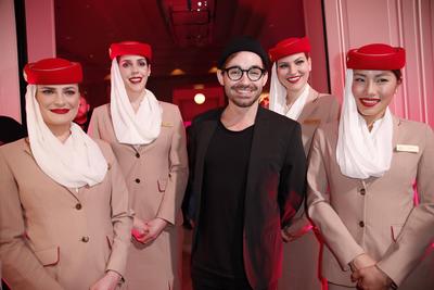 Daniel K?blb?ck mit Hostessen / JT Touristik Pink Carpet Party anl?sslich der ITB Berlin 2017 am 10. M?rz 2017 im Hotel-stock-foto