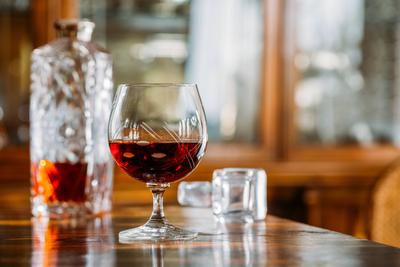 cognac,weinbrand,brandy,branntwein *** cognac,brandy,cognacs,brandies 539-ggh-stock-foto