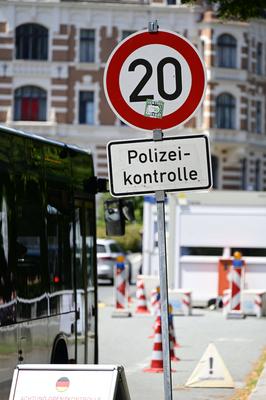 Grenzkontrollen an der deutsch-polnischen Grenze in G?rlitz-stock-foto
