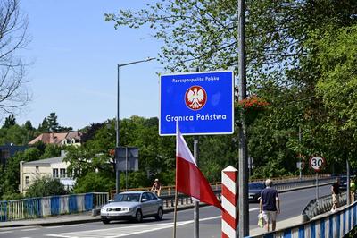 Grenzkontrollen an der deutsch-polnischen Grenze in G?rlitz-stock-foto
