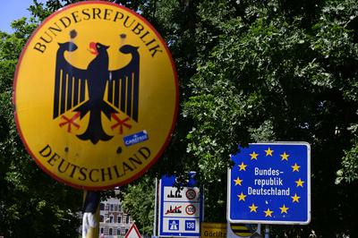 Grenzkontrollen an der deutsch-polnischen Grenze in G?rlitz-stock-foto