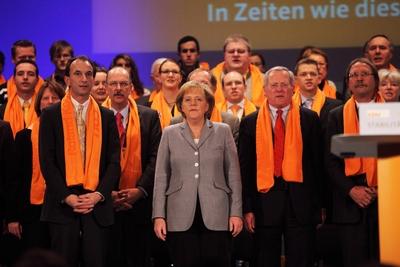 Bildnummer: 52848880  Datum: 15.01.2009  Copyright: imago/HoffmannV.l.n.r.: Karin Wolff (Deutschland/CDU/MdL Hessen), Michael Boddenberg (Deutschland/CDU/Generalsekret?r und wirtschaftspolitischer Sprecher der CDU-Landtagsfraktion Hessen), Stefan Gr?ttner (Deutschland/CDU/Chef der Hessischen Staatskanzlei), Bundeskanzlerin Angela Merkel (Deutschland/CDU), Christean Wagner (Deutschland/CDU/Fraktionsvorsitzender der CDU Hessen) und Karlheinz Weimar (Deutschland/CDU/Finanzminister Hessen) w?hrend der Abschlusskundgebung der CDU im hessischen Landtagswahlkampf in Frankfurt am Main, Personen; 2009, Frankfurt am Main, Politik, Wahlkampf, Hessen; , quer, Kbdig, Gruppenbild, Randbild, PeopleBildnummer 52848880 Date 15 01 2009 Copyright Imago Hoffmann V l n r Karin Wolff Germany CDU MdL Hesse Michael Boddenberg Germany CDU Secretary-General and Economic Policy Spokesman the CDU Land parliamentary group Hesse Stefan Gr?ttner Germany CDU Boss the Hesse State Chancellery Chancellor Angela Merkel Germany CDU Christean Wagner Germany CDU Group Chairman the CDU Hesse and Karl Heinz Weimar Germany CDU Finance Minister Hesse during the Final rally the CDU in Hesse Land parliament election campaign in Frankfurt at Main People 2009 Frankfurt at Main politics Election campaign Hesse horizontal Kbdig Group photo Edge image Celebrities-stock-foto