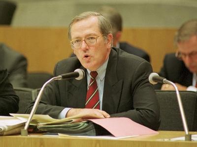 Der hessische Justizminister Dr jur Christean Wagner CDU am Mittwoch 26 Januar 2000 im Landta-stock-foto