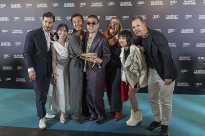 Clemens Schick , Soujiro Sanada mit Team, Anna Hints-stock-foto