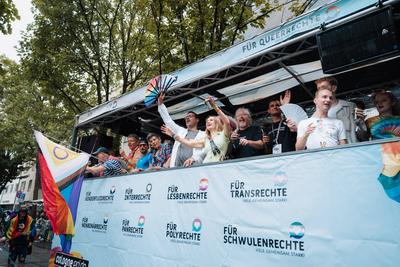 2025-07-06, CSD K?ln 2025, Parade und Demonstration f?r Vielfalt und Gleichberechtigung-stock-foto
