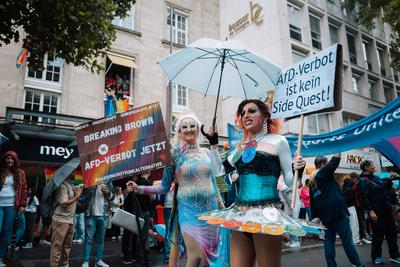 06.07.2025, CSD K?ln 2025, Parade und Demonstration f?r Vielfalt und Gleichberechtigung-stock-foto