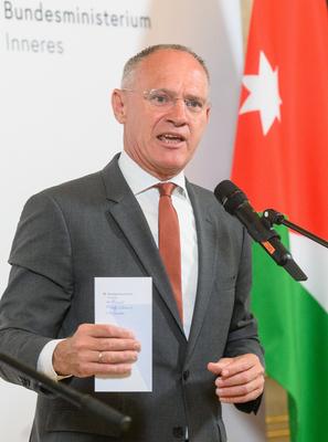 20250707 Doorstep des Inneministers mit dem Jordanischeninnenministers-stock-foto