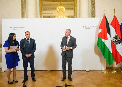 20250707 Doorstep des Inneministers mit dem Jordanischeninnenministers-stock-foto